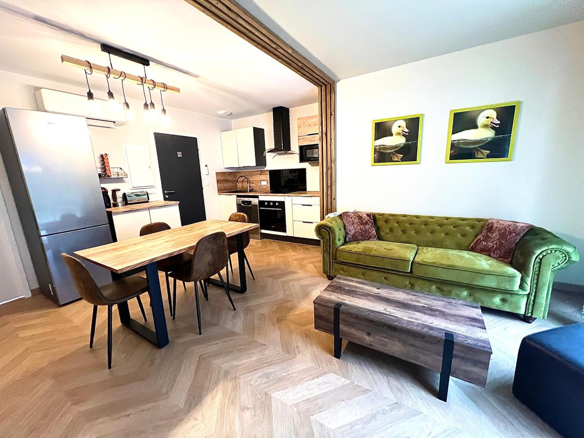 Apartment Sweet *